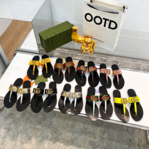 Gucci GG Logo Thong Slide Sandals - Image 6
