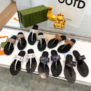 Gucci GG Logo Thong Slide Sandals - Image 8
