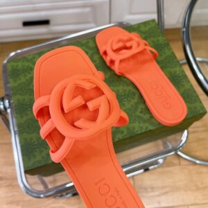 Gucci Women's Interlocking G Slide Jelly Sandal - Image 8