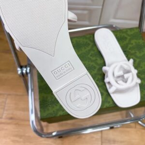 Gucci Women's Interlocking G Slide Jelly Sandal - Image 4