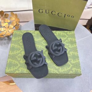 Gucci Women's Interlocking G Slide Jelly Sandal - Image 15