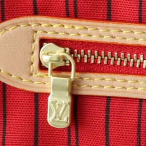 Louis Vuitton Neverfull Monogram Canvas Designer Tote Handbags - Image 11