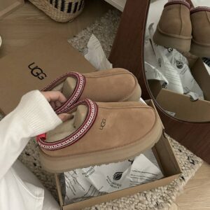 UGG Tazz Tasman Fur Platform Slippers Chesnut - Image 8